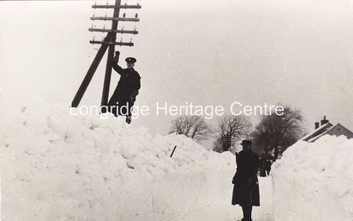 236B - Thornley - Chipping Road during the big snow of 1940 - 1940